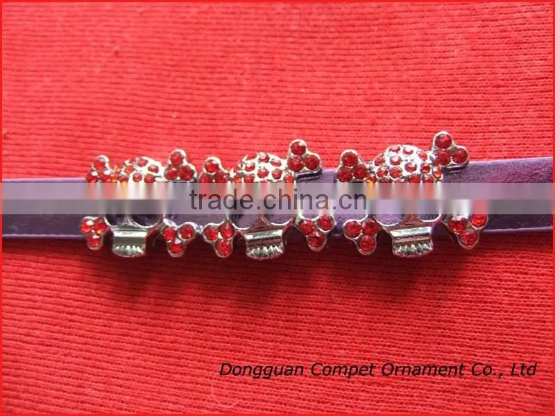 Compet wholesale 10mm rhinestone slide charm skulls