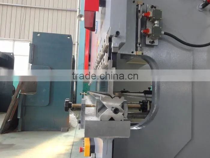SCMT Quality Hydraulic Press Brake Machine, Delem DA66T CNC Sheet Bending Machine white color