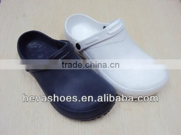 Non-porous and antiskid EVA clogs