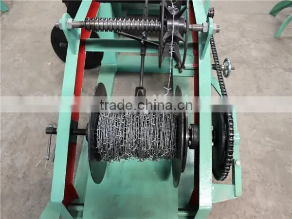 Common double twisted barbed wire netting machine for sale