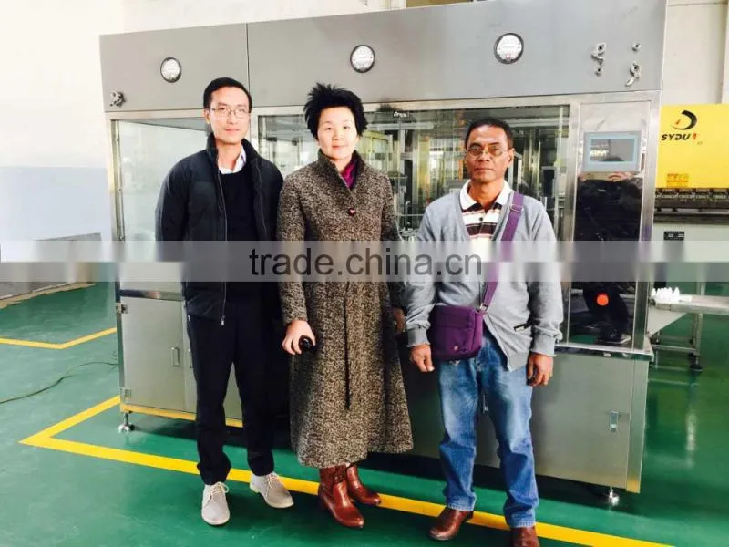 pharmaceutical automatic spray machine