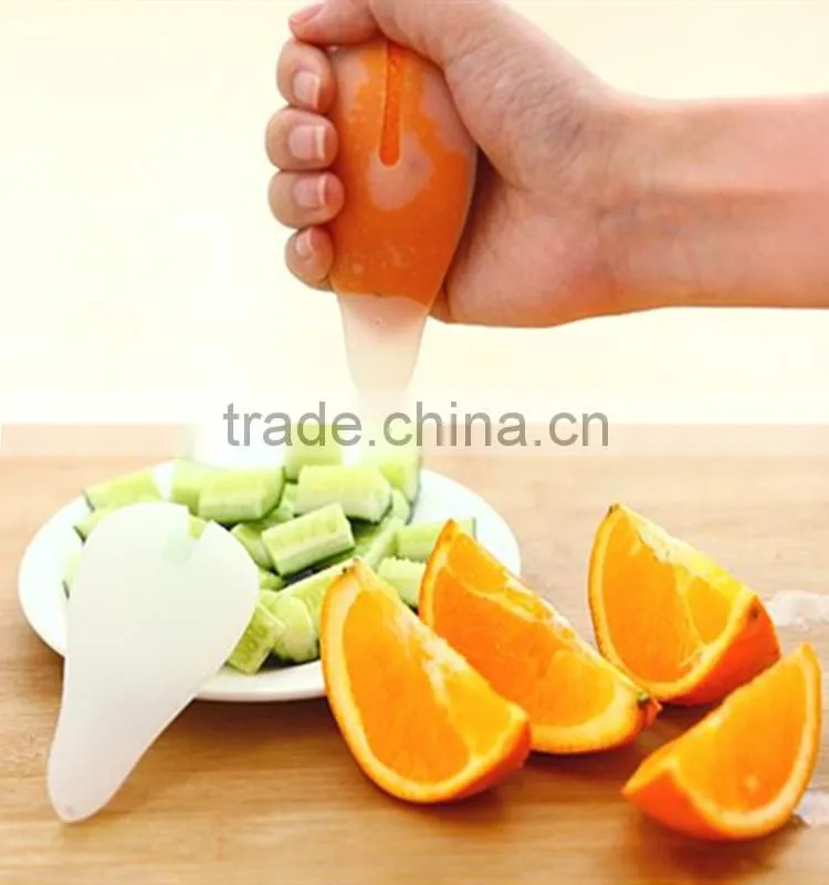 Cheap price food grade durable silicone hand press juicer squeezer