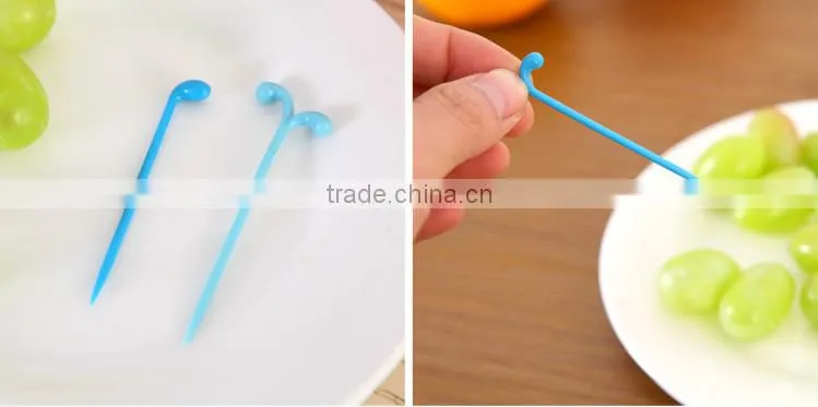 Wholesale Stock Small Order Lovely Beluga Fruit Fork