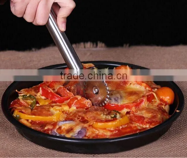 2017 good quality and competiitve price pizza slicer/pizza blade/pizza tools