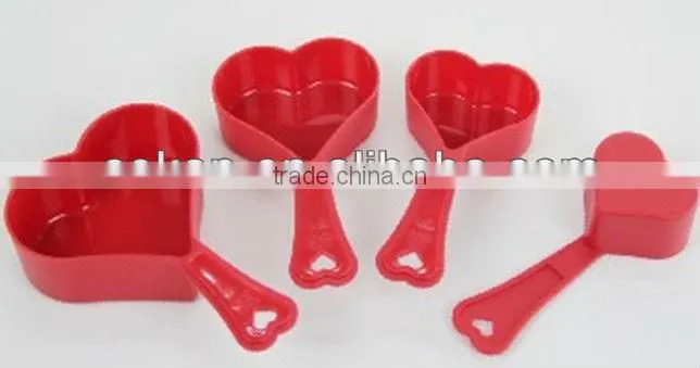 4pcs Heart Shape Plastic Measuring Cup Set CK-S042