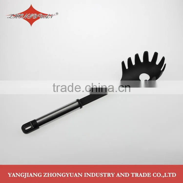 Plastic material nylon skimmer kitchen utensils of steel tube handle
