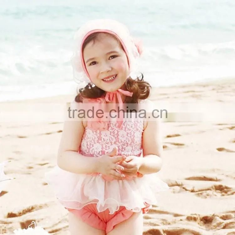 The new children's swimwear girls lace flowers swimwear three-piece swimsuit with swimming cap