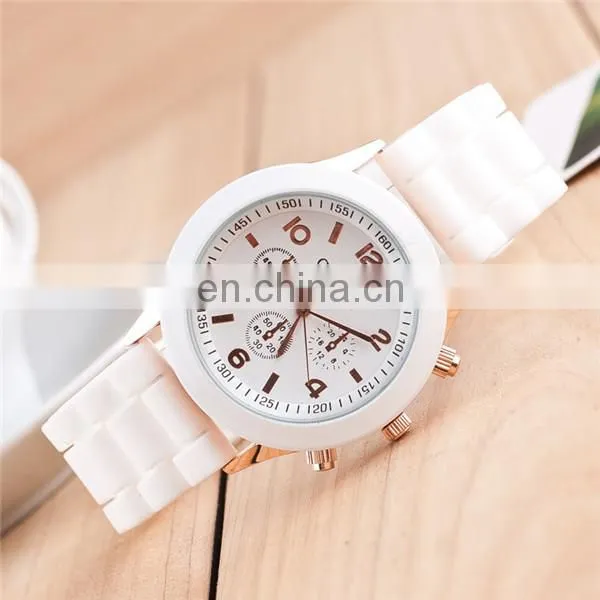 2014 Yiwu Manufacturer Directly Sale Fashion Custom Silicone Wrist Watch