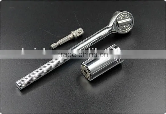 all grip universal socket wrench set with chrome surface
