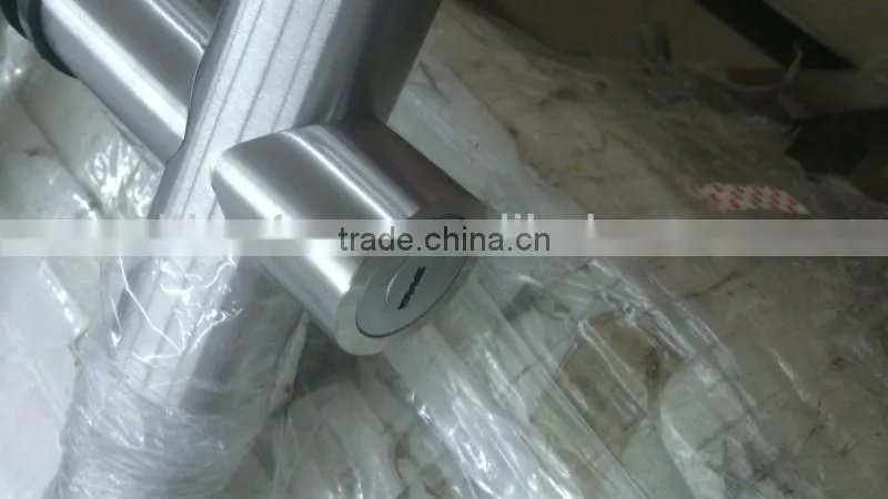 Glass door double key handle with lock