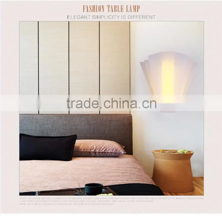 AC 230V Acrylic LED Wall Lamps 12W Small Iron LED Wall Light