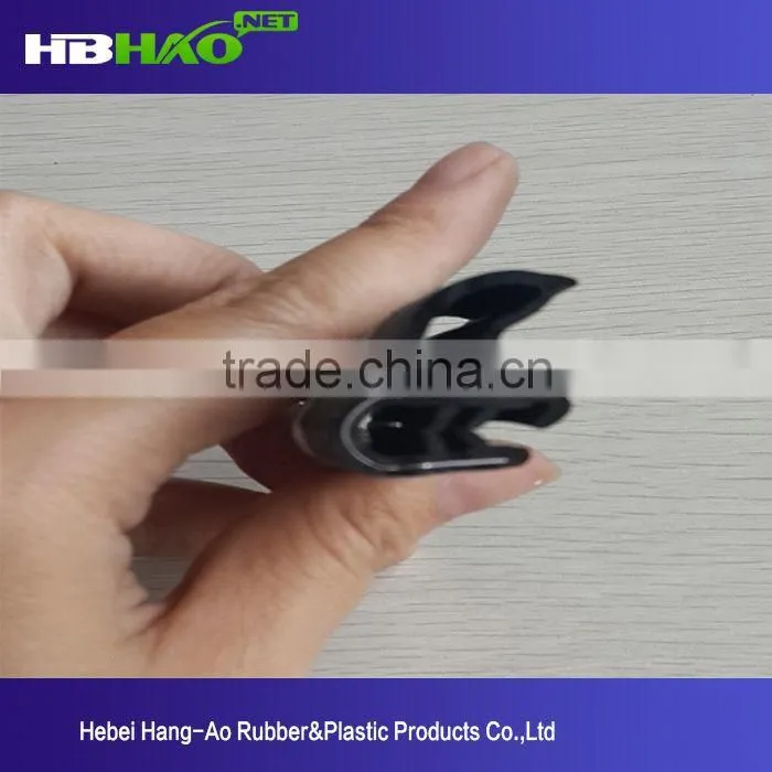 customized flexible extruded trailer rubber sealing strip