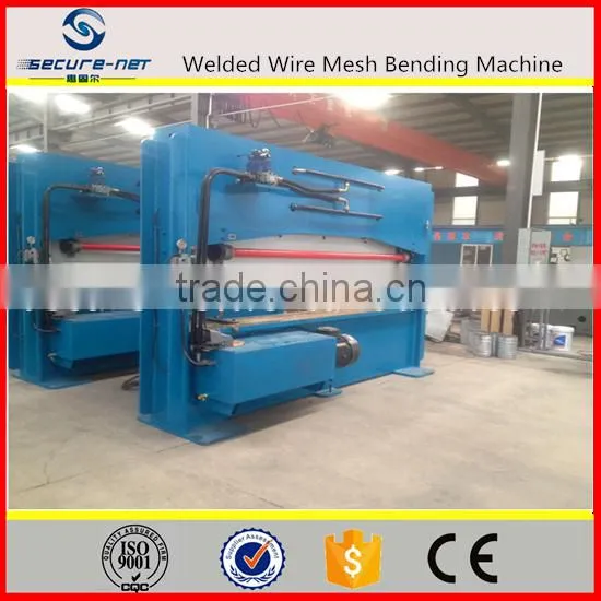 Welded mesh fence bending machine