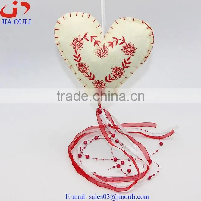 Promotional home decoration white ceramic heart