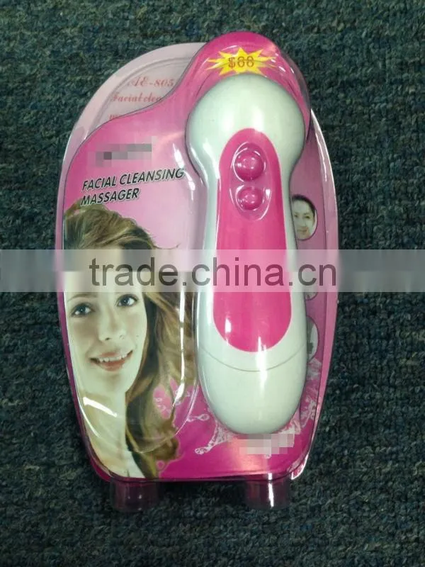 Facial cleaning massager
