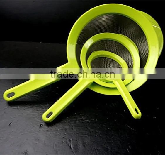 43022 Set of 3 Fine Mesh Stainless Steel Strainers with pp handle