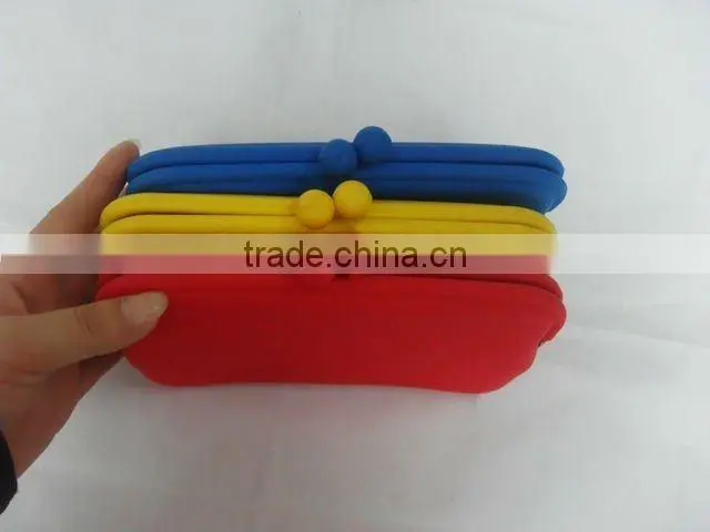 2016 Beautiful & Elegant Silicone Unique Cosmetic Bags