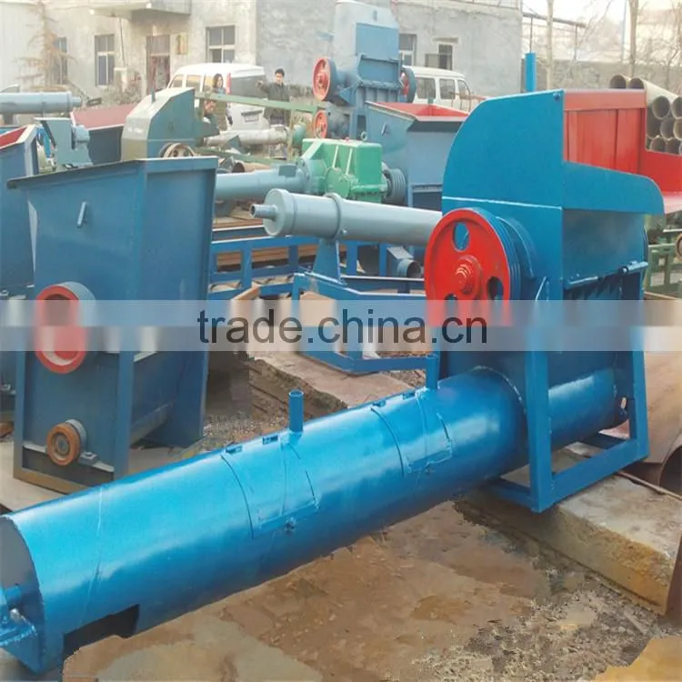 Plastic extruder, plastic extruding machine, plastic remodeling machine