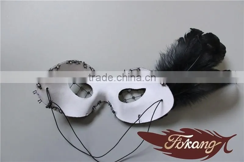 Wholesale Feather Mask Cheap Black Party Mask With Rooster Feather Decoration