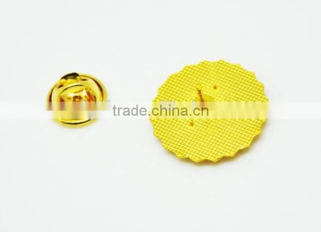 Wholesale cheap gold plated souvenir metal badge
