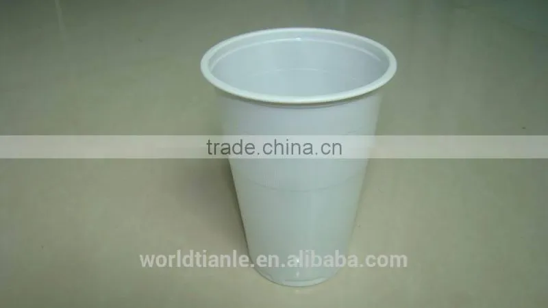 Green recycled and biodegradable disposable plastic measuring cups