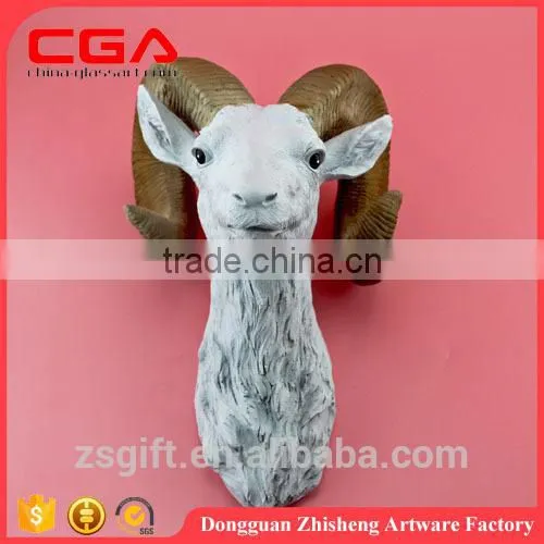 Unique polyresin crafts, handmade polyresin figurines for home decorations.