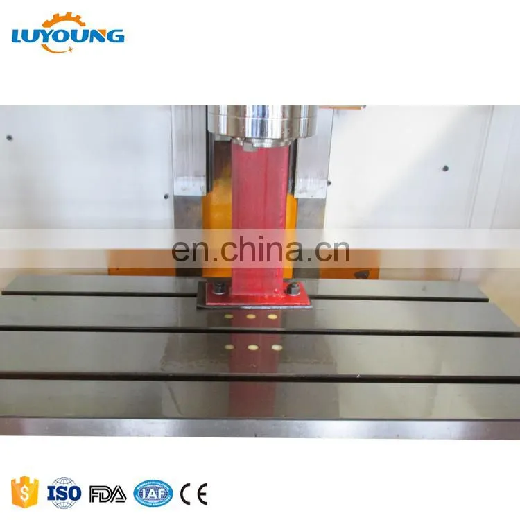 XK7124 small 3 axis conventional milling machine