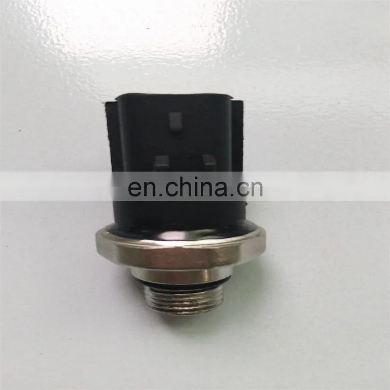 High Quality Diesel Engine Parts Oil Pressure sensor 4076931
