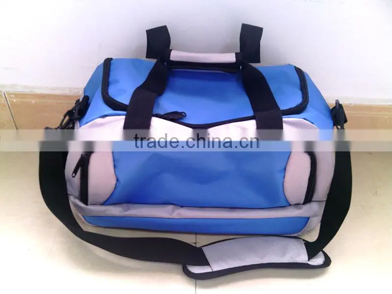 travel bag with adjustable shoulder strap with shoe bag