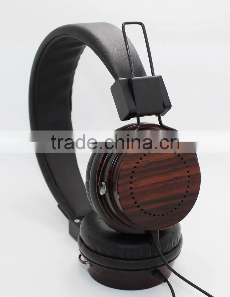 New ! wood headphones custom logo over ear high quality with good sound headset