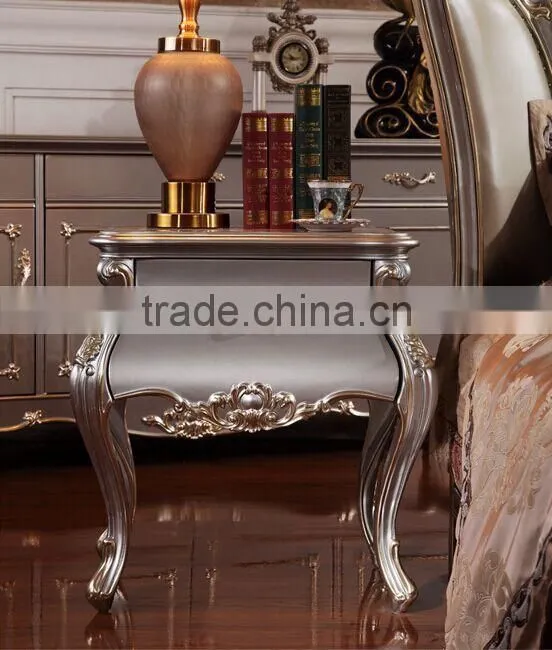 European Style Wood Carved Bed, Elegant and Royal King Size Bed, Luxury Bedroom Furniture Set (BF01-ML012)