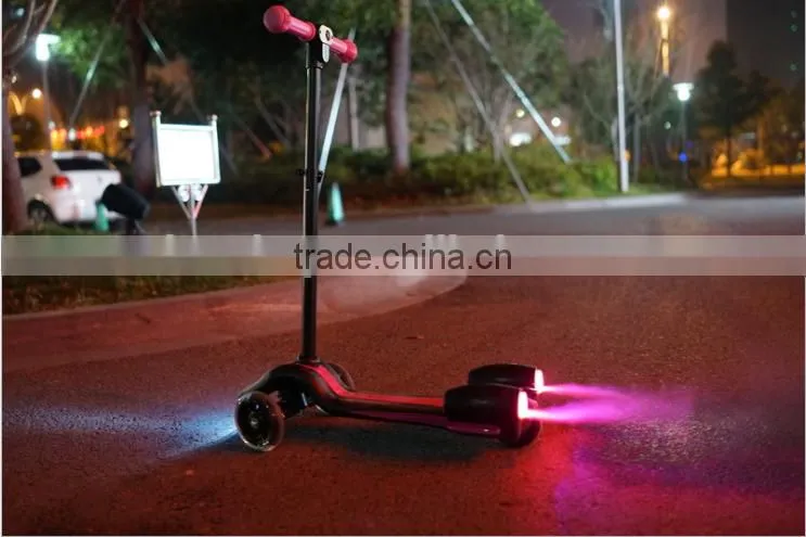 Latest Arrival Kids Electric Spray Scooter, 4.5inch 3 Wheel Electric Scooter With LED Light For Kids