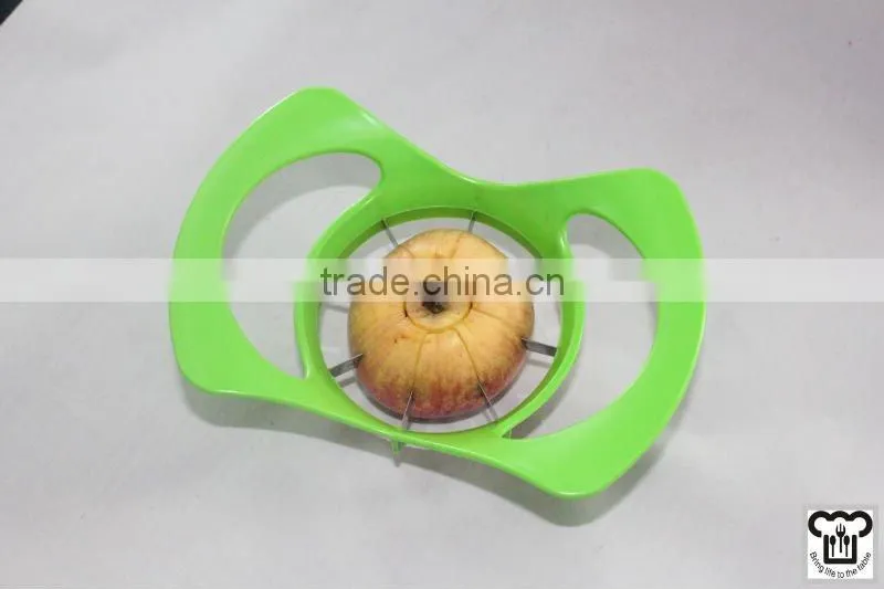 Colorful apple cutter w/stainless steel blade