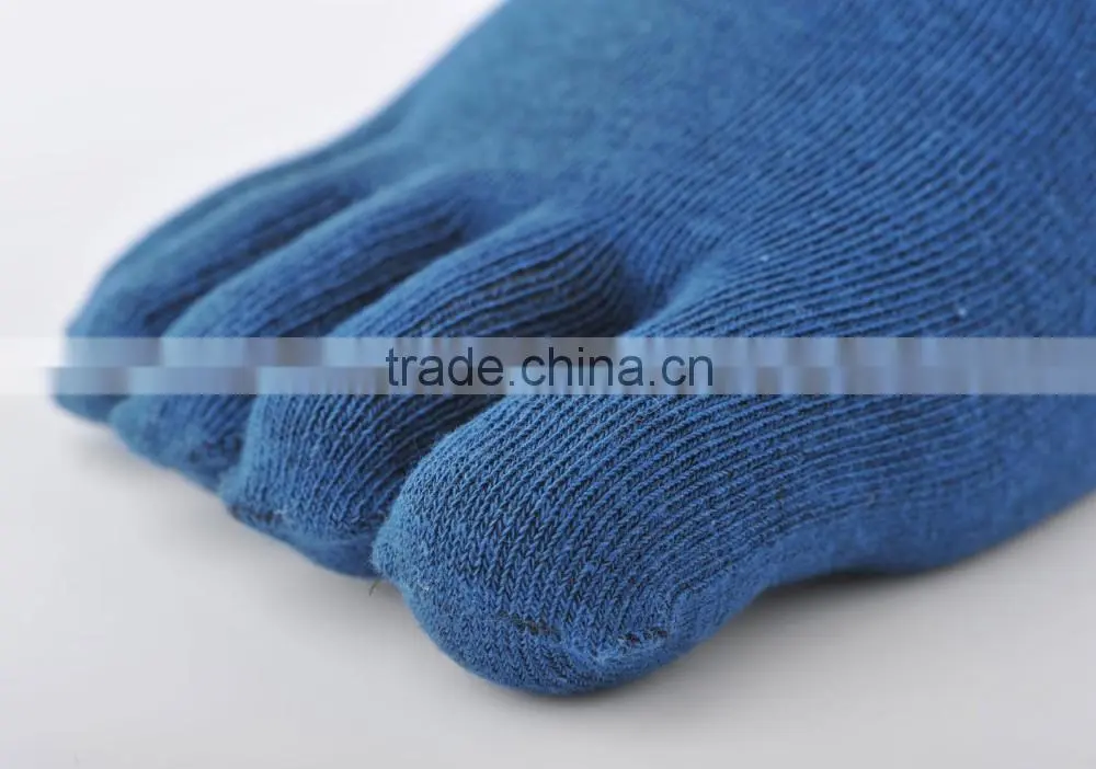 Man's high quality solid color popular toe socks/ compression socks running