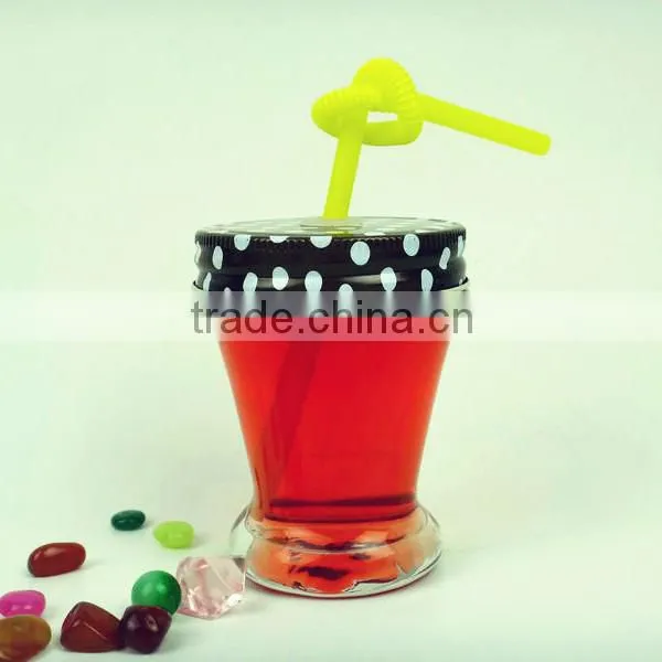 150ml drinking bottle with daisy cap and straw