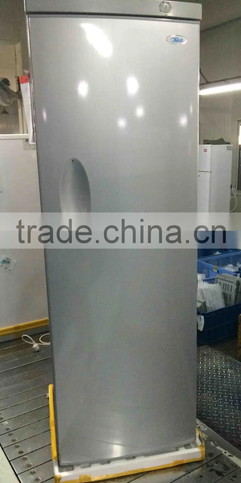 Household meat freezer /stand fridge for sale with locks