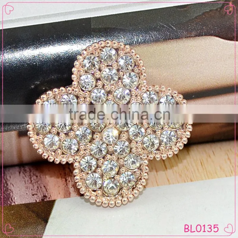 2015 Wholesale four leaf clover bulk rhinestone fancy alloy brooch traditional design brooch