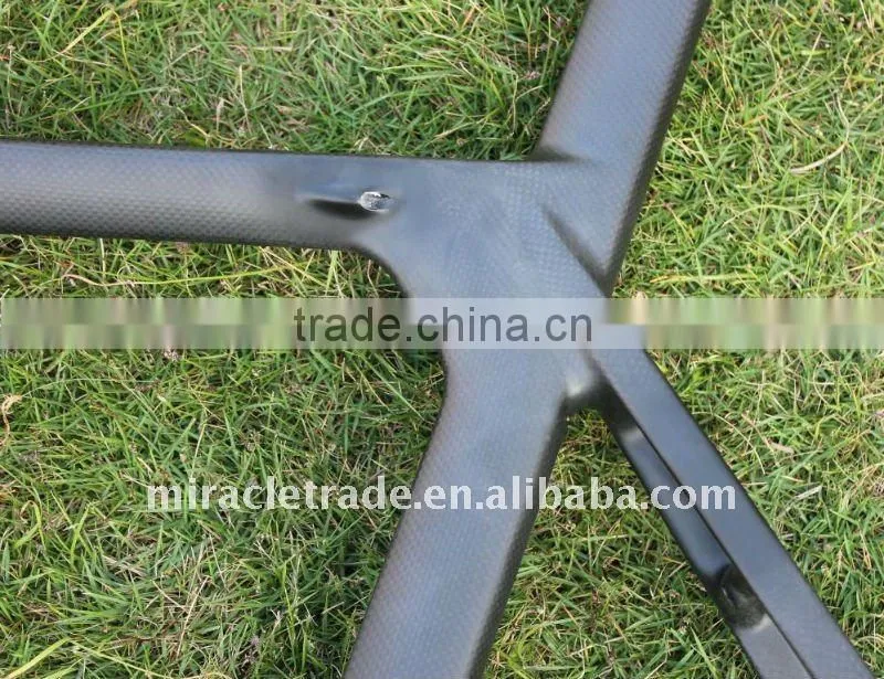 Decaled Aero Carbon frame road bicycle in 2013