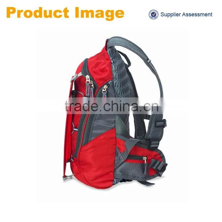 2016 China supplier wholesale high quality nylon solar backpack with 1.8L water bladder