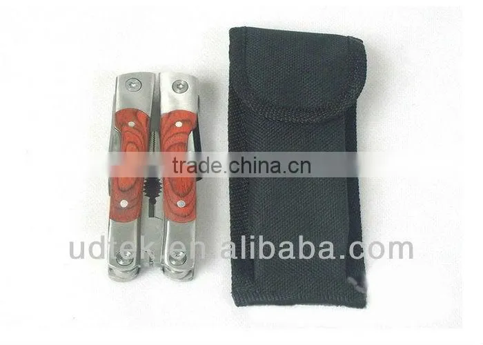 High Quality Outdoor Tool Multifunction Toolkit with LED Light UDTEK01498