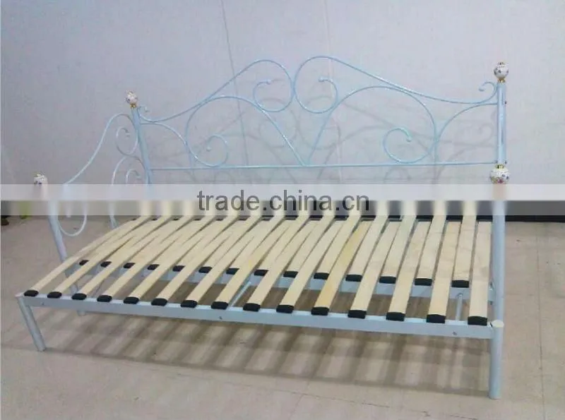 single lastest day bed