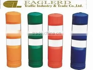 Round delineator warning post