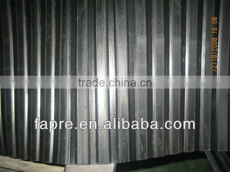 Black broad ribbed rubber matting