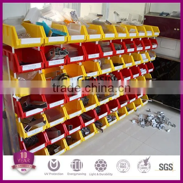 Light diffusion polycarbonate sheet with good light transmission