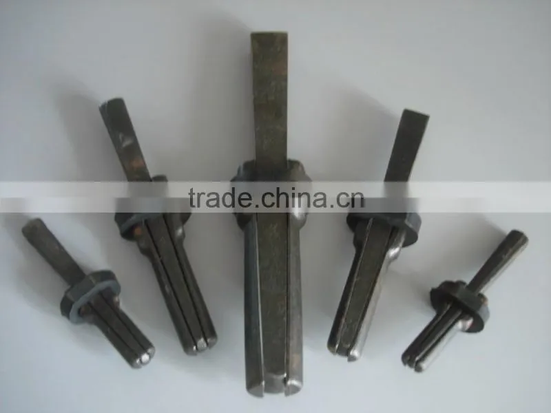 Hand stone rock splitter