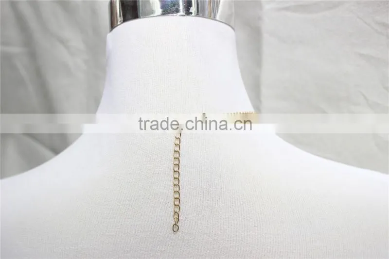 Gold Metal Charm Necklace Peach Acrylic Bead Short Simple Chain Gold Metal Necklace 2016 Fashion Style Wholesale