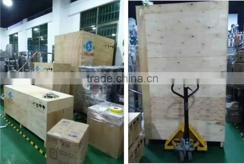 Full-automatic facial mask plastic bag filling sealing machine