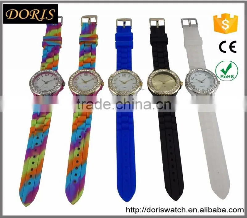 Wholesale charm man's wrist watches alloy material case silicone band