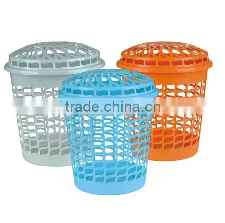 round basket with plastic and lid