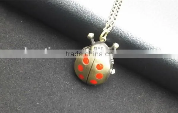 Kids mini pocket watch ultra light mental chain pocket watches colorful pattern